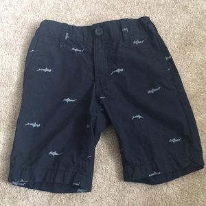 Old Navy hammerhead shark shorts, size 5